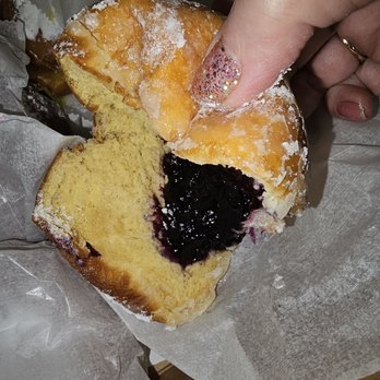 Orland Park Bakery - Not impressive as it once was. Rather scarce on the filling, you can count the cherries, and just a dollop of blueberry. - Bakeries Near Me - Orland Park, Illinois