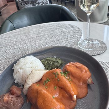 Delta One Lounge - Butter chicken... Perfection! Delicious! - Airport Lounges Near Me - Seattle, Washington Delta One Lounge - Butter chicken... Perfection! Delicious! - Airport Lounges Near Me - Seattle, Washington