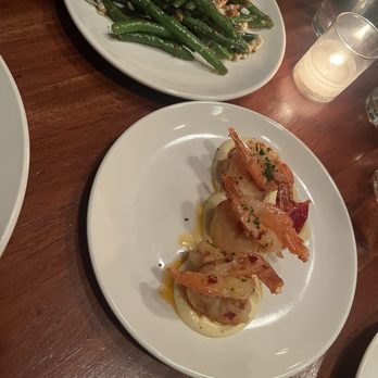 La Rambla Restaurant & Bar - Sauteed Garlic Chili Shrimp - Spanish Near Me - McMinnville, Oregon La Rambla Restaurant & Bar - Sauteed Garlic Chili Shrimp - Spanish Near Me - McMinnville, Oregon