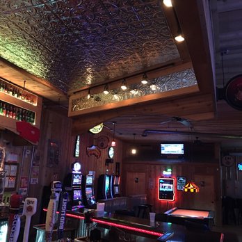 South Street Saloon - Wow. Another really nice, clean bar in Danville. Absolutely no gross bar smell. - Bars Near Me - Danville, Illinois