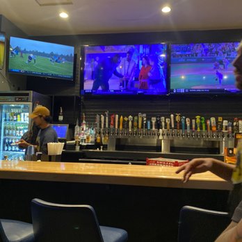 Buffalo Wild Wings - Bar - Chicken Wings Near Me - Webster, Texas