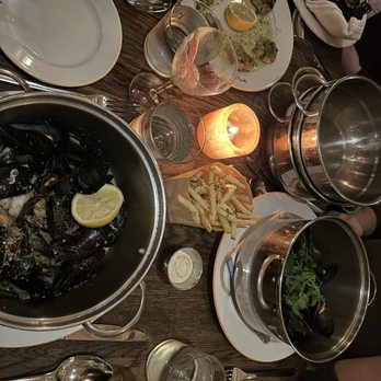 Flex Mussels - Baked clams, mussels, Truffle Fries - Seafood Near Me - New York, New York Flex Mussels - Baked clams, mussels, Truffle Fries - Seafood Near Me - New York, New York