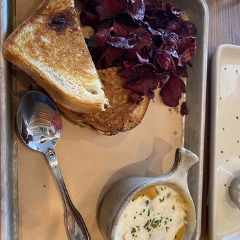 101 Craft Kitchen - Gastropubs Near Me - Gahanna, Ohio