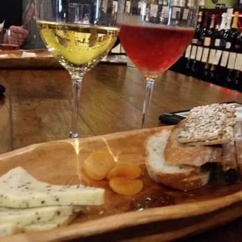 Screwtop Wine Bar - Red Dragon cheese plate and wines - Wine Bars Near Me - Arlington, Virginia Screwtop Wine Bar - Red Dragon cheese plate and wines - Wine Bars Near Me - Arlington, Virginia