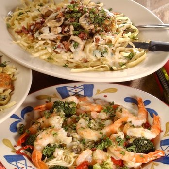 Il Vagabondo - three plates of pasta with shrimp and vegetables - Italian Near Me - Ottawa, Ontario Il Vagabondo - three plates of pasta with shrimp and vegetables - Italian Near Me - Ottawa, Ontario