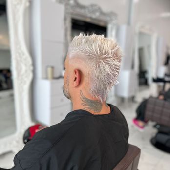 Le Beau Med Spa & Salon - Platinum blond by Doralee - Hair Salons Near Me - Houston, Texas Le Beau Med Spa & Salon - Platinum blond by Doralee - Hair Salons Near Me - Houston, Texas