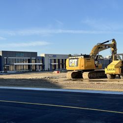 Pembroke Square - New location for Funny Bone