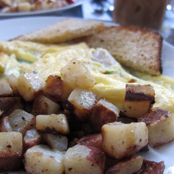 Cafe This Way - omelet - New American Near Me - Bar Harbor, Maine