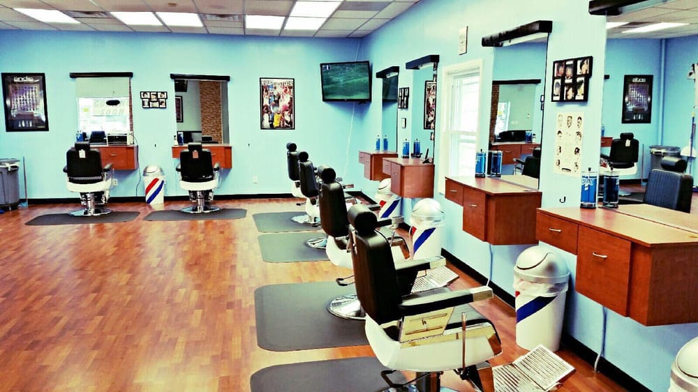 Master Clips Barber Shop Logo