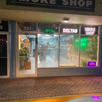 High End Smokes - Front doot - Head Shops Near Me - North Miami Beach, Florida High End Smokes - Front doot - Head Shops Near Me - North Miami Beach, Florida