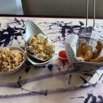 Spicy Banda - Appetizers is for dinner, fried chicken rice, Fried Shrimp / 炸虾 and Red Oil Wontons / 红油抄手 - Szechuan Near Me - Pearland, Texas Spicy Banda - Appetizers is for dinner, fried chicken rice, Fried Shrimp / 炸虾 and Red Oil Wontons / 红油抄手 - Szechuan Near Me - Pearland, Texas