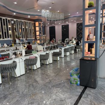 Classic And Fancy Nails Spa - Nail Salons Near Me - Laveen, Arizona