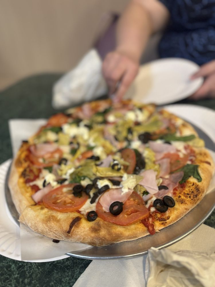 The Pizza Bakery Logo