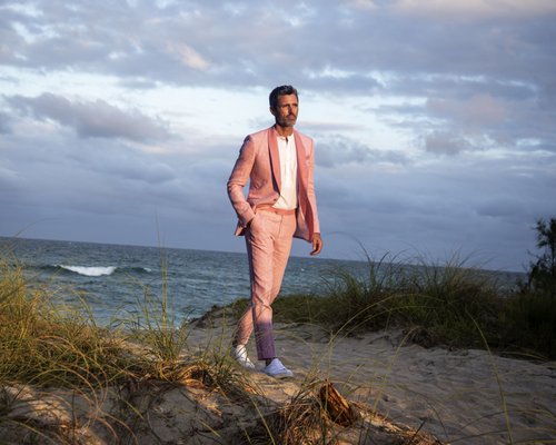 Acustom Apparel by null