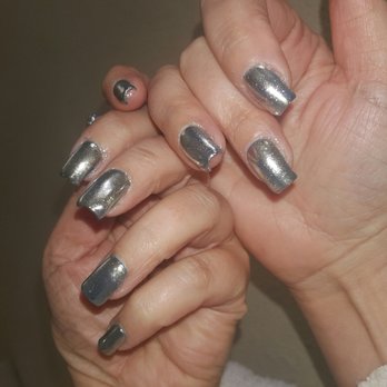 Maile's Nails - Chrome nails - Nail Salons Near Me - Chula Vista, California