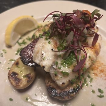 The Red Dory - New American Near Me - Tiverton, Rhode Island