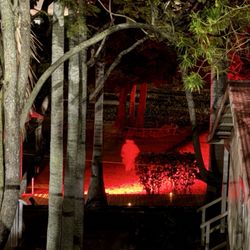 Haunted Plantation - Beware the monsters... they are everywhere!