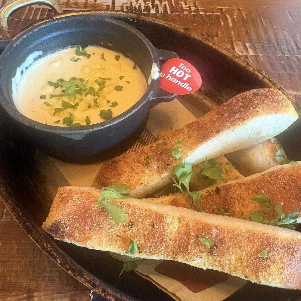 Zizzi - Fonduta formaggi - Pizza Near Me - Belfast, BFS