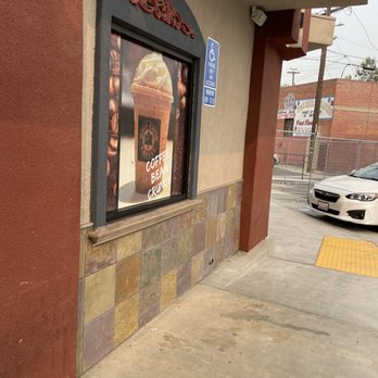 Johnny Quik - a car parked in front of a building - Convenience Stores Near Me - Fresno, California Johnny Quik - a car parked in front of a building - Convenience Stores Near Me - Fresno, California