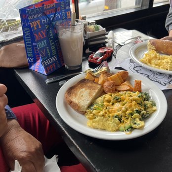 Solano Junction - Make It Yourself Omelette - Breakfast & Brunch Near Me - Albany, California Solano Junction - Make It Yourself Omelette - Breakfast & Brunch Near Me - Albany, California