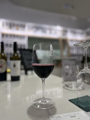 Locals Craft Beer & Fine Wine by null
