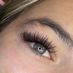 Vipink Lash Lounge - Volume set by Alice!