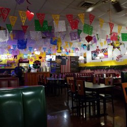Guzman's Restaurant - Dining room.