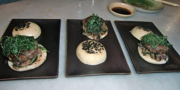 Dos Palillos by null