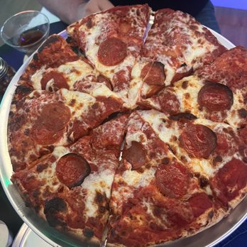 The First Amendment a Pizza Joint - Pizza Near Me - Claremont, California