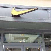 nike outlet assembly row