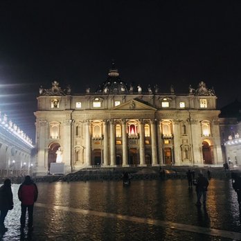 Piazza San Pietro - Basilica at night - Landmarks & Historical Buildings Near Me - Rome, RM Piazza San Pietro - Basilica at night - Landmarks & Historical Buildings Near Me - Rome, RM