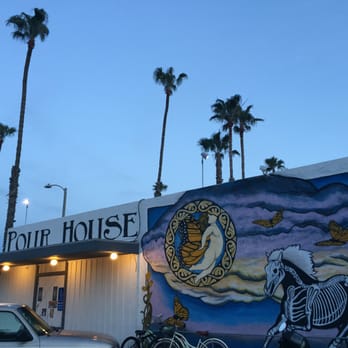 Pour House - Cocktail Bars Near Me - Oceanside, California