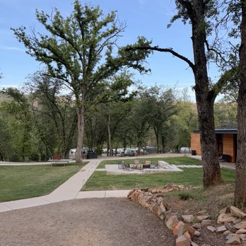 AutoCamp Yosemite - Clubhouse fire pit area - Hotels Near Me - Midpines, California AutoCamp Yosemite - Clubhouse fire pit area - Hotels Near Me - Midpines, California