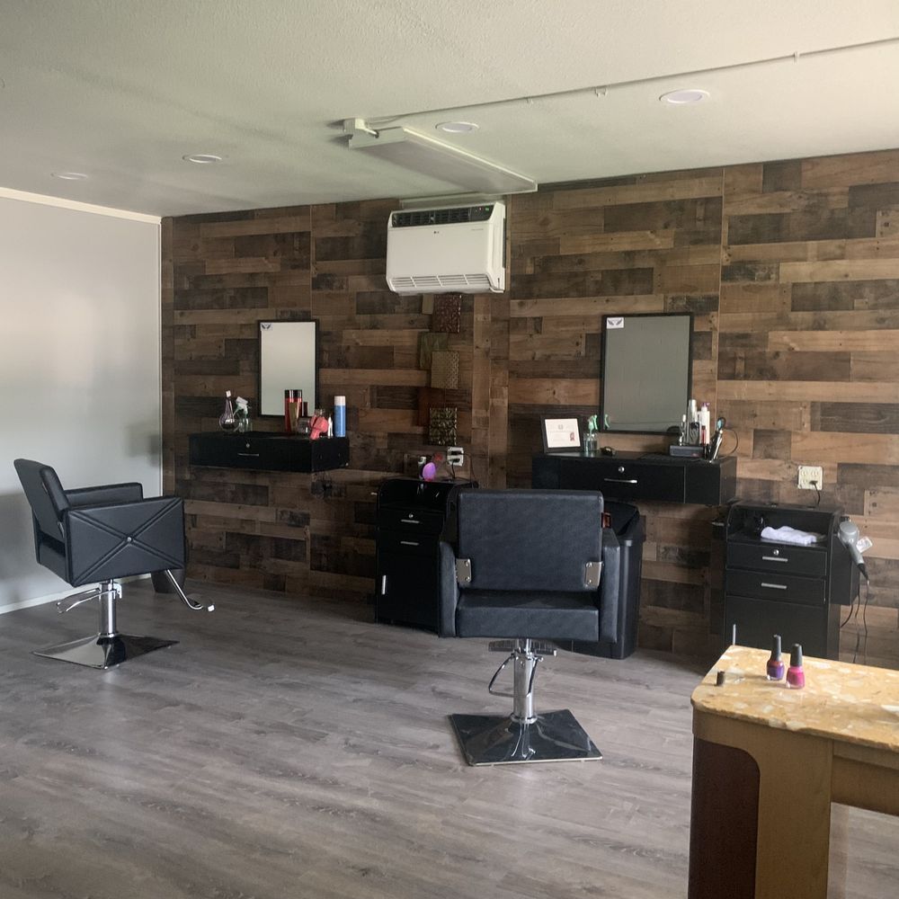 Renegades Hair by Ashley Logo