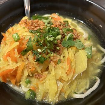 The Momo Spot - Himalayan noodle soup with vegetables - Himalayan/Nepalese Near Me - Ottawa, Ontario