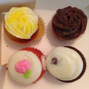 Hokulani Bake Shop - Lilikoi (top left) banana with chocolate (top right) guava strawberry (bottom left) chocolate with creme cheese frosting - Bakeries Near Me - Honolulu, Hawaii