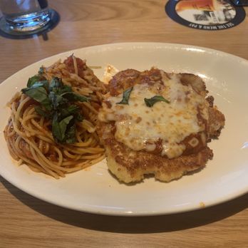 BJ's Restaurant & Brewhouse - Lunch chicken parm - Pizza Near Me - Orland Park, Illinois BJ's Restaurant & Brewhouse - Lunch chicken parm - Pizza Near Me - Orland Park, Illinois