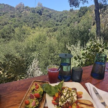 Cafe on 27 - Breakfast & Brunch Near Me - Topanga, California Cafe on 27 - Breakfast & Brunch Near Me - Topanga, California