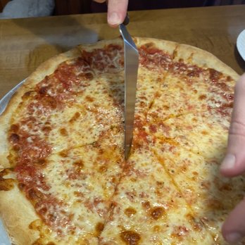 Luca's New York Style Pizza - Cheese pizza - Pizza Near Me - Stow, Ohio Luca's New York Style Pizza - Cheese pizza - Pizza Near Me - Stow, Ohio