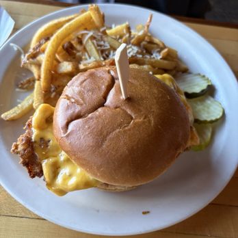 The King's Head - Super greasy fried chicken sandwich - American Near Me - Portland, Maine The King's Head - Super greasy fried chicken sandwich - American Near Me - Portland, Maine