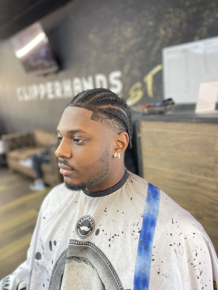 Lucky da barber Logo