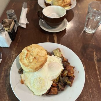 Bacco Cafe & Bistro - Breakfast Skillet - Breakfast & Brunch Near Me - Seattle, Washington Bacco Cafe & Bistro - Breakfast Skillet - Breakfast & Brunch Near Me - Seattle, Washington