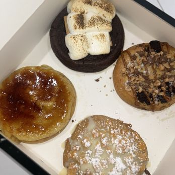 Midnight Cookies - CREME BRULEE S'MORES BUTTER CRUNCH SALTED CARAMEL BROWNIE - Bakeries Near Me - Hollywood, Florida Midnight Cookies - CREME BRULEE S'MORES BUTTER CRUNCH SALTED CARAMEL BROWNIE - Bakeries Near Me - Hollywood, Florida
