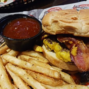 Pizza Pub - Pubs Near Me - Blaine, Minnesota Pizza Pub - Pubs Near Me - Blaine, Minnesota