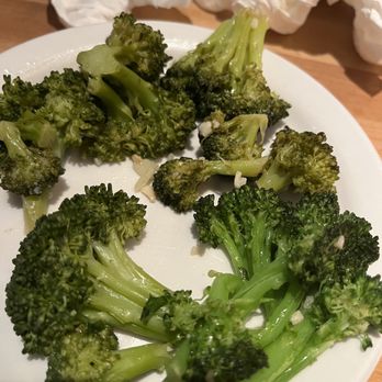 Cheddar's Scratch Kitchen - Overcooked brown Broccoli - Comfort Food Near Me - Camden, Delaware