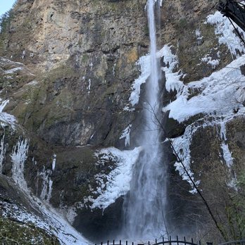 Multnomah Falls - Hiking Near Me - Bridal Veil, Oregon Multnomah Falls - Hiking Near Me - Bridal Veil, Oregon