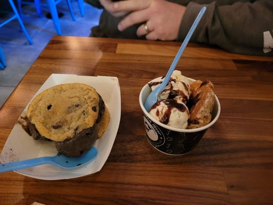 The Baked Bear by null