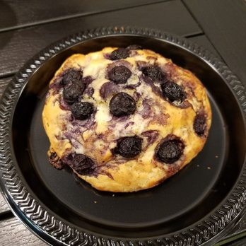 9Bar HNL - Blueberry cream cheese scruffin - Coffee & Tea Near Me - Honolulu, Hawaii