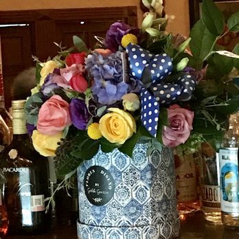 Angelo's - Beautiful flower decor - Italian Near Me - Mazatlán, SIN Angelo's - Beautiful flower decor - Italian Near Me - Mazatlán, SIN