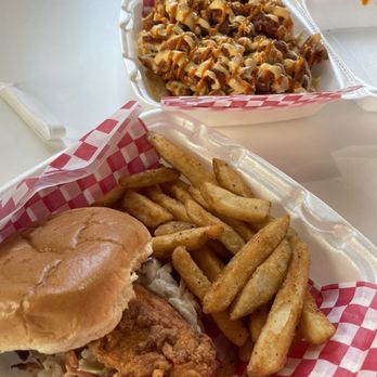 Hot Chicken Run - Chicken sandwich & loaded fries - Chicken Shop Near Me - Corpus Christi, Texas Hot Chicken Run - Chicken sandwich & loaded fries - Chicken Shop Near Me - Corpus Christi, Texas